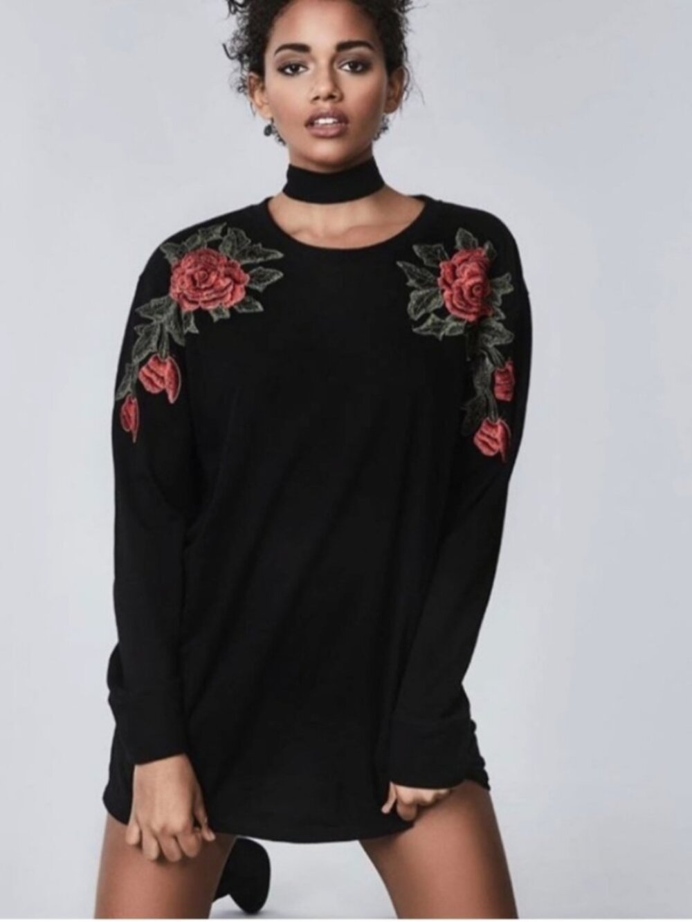 Emma & Sam Long Sleeve Rose Embroidered Dress- Medium EUC